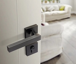 Ручка дверная графит (цинк) Арт.8034R03